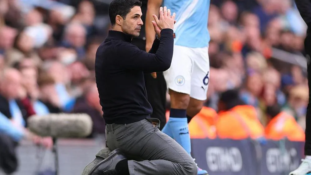 Mikel Arteta reacts to the loss.